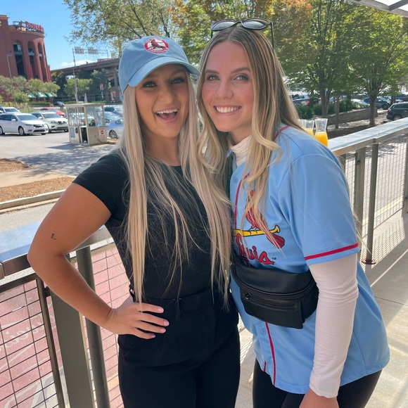 Meet your Posher, Hannah - Picture 1 of 1